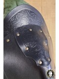 Herahi Leather Pauldrons (Fighter)