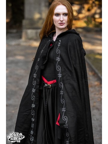 Wool cape with embroidery Alma