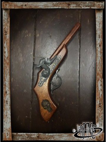 Pistol - Edward Low (28cm)